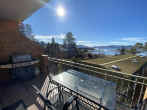 Twin Seasons 4 Lake and Mountain Views